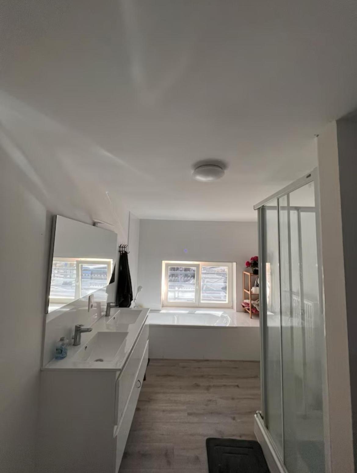 Séjour chez l'habitant Chambre Et Etage Prives Dans Un Duplex Moderne