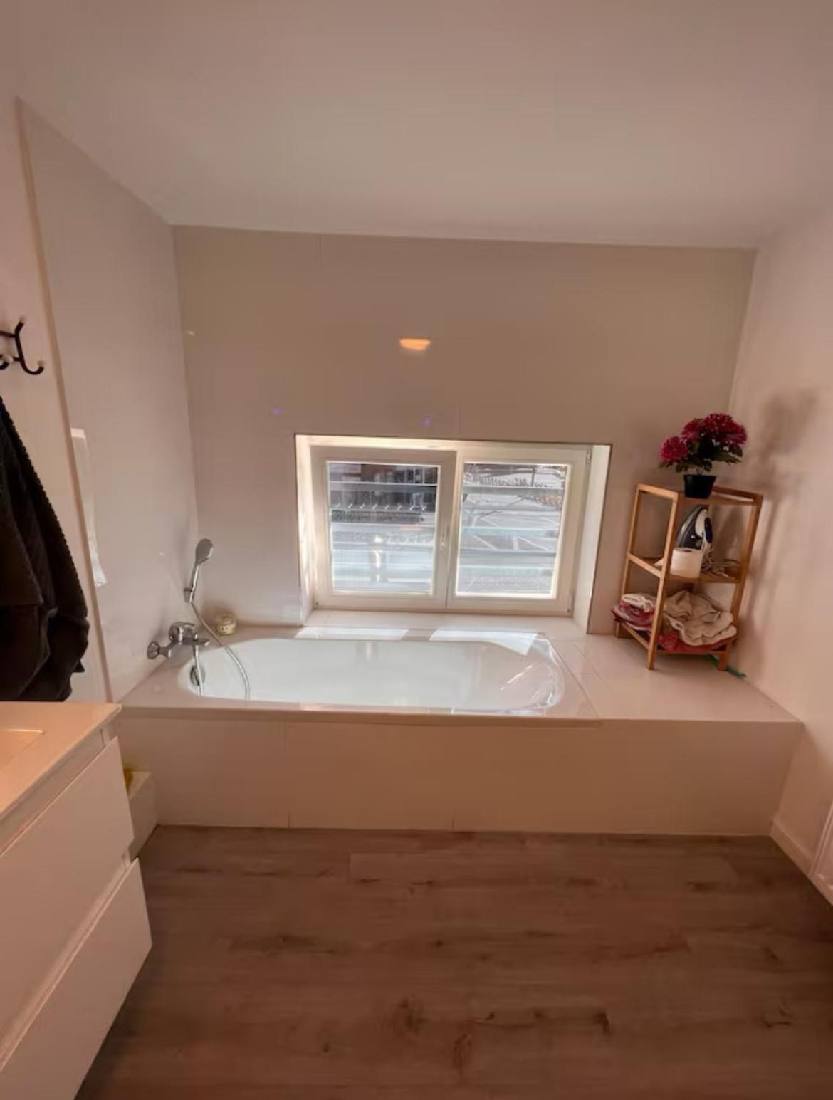Chambre Et Etage Prives Dans Un Duplex Moderne Bruxelles